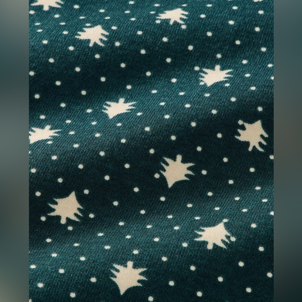Hanna Andersson Holiday HannaJams™ Footed Sleeper - Picture 9 of 9